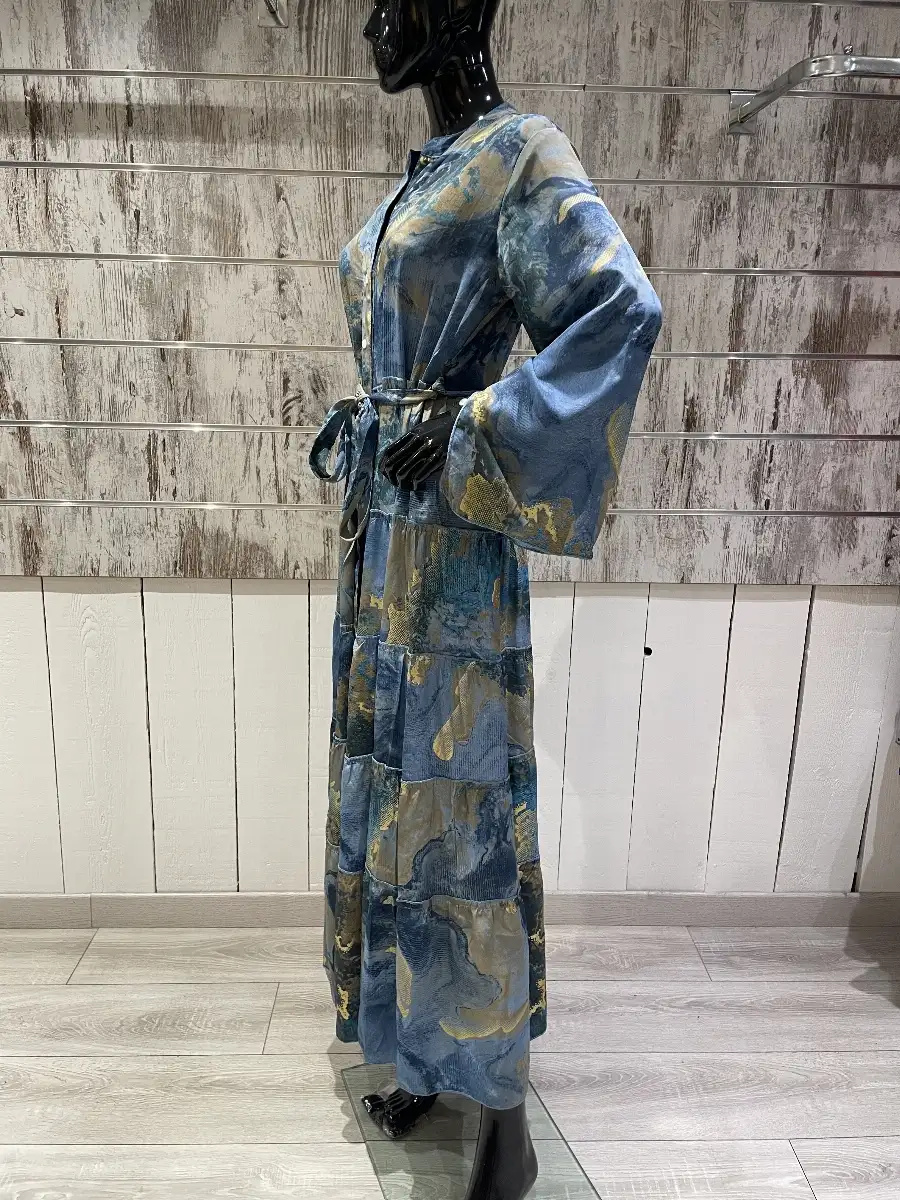 Robe Longue Fluide à Motifs Abstraits et Manches Évasées