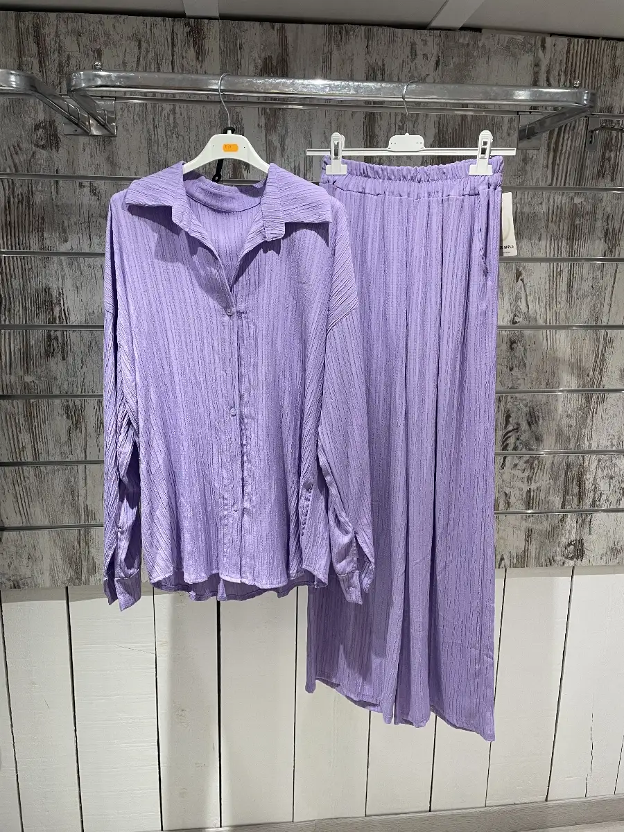 Ensemble Chemise Boutonnée Plissée et Pantalon Large