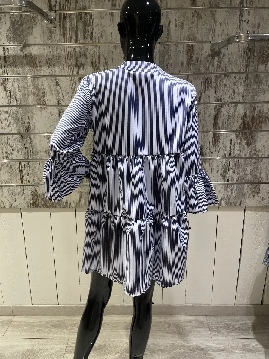 Robe Courte à Rayures avec Volants Étages et Manches Évasées